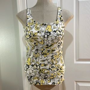 Karen Scott tank top sleeveless stretch floral black white yellow shelf bra PS